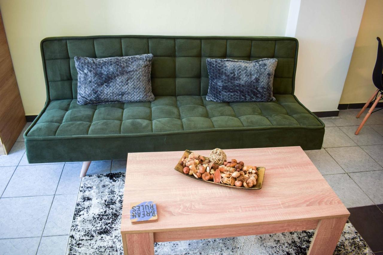 Urban Deluxe Apartments Ad เทสซาโลนิกิ ภายนอก รูปภาพ