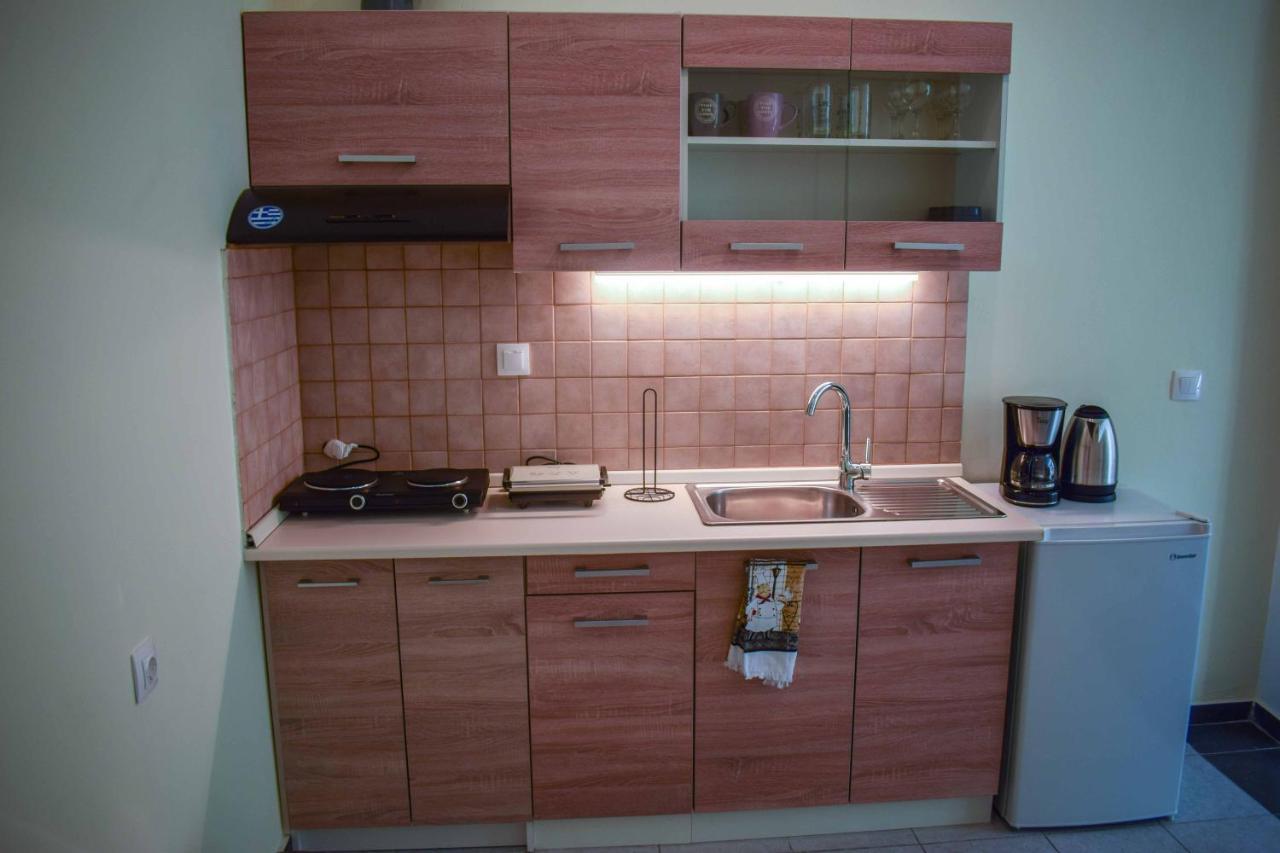 Urban Deluxe Apartments Ad เทสซาโลนิกิ ภายนอก รูปภาพ
