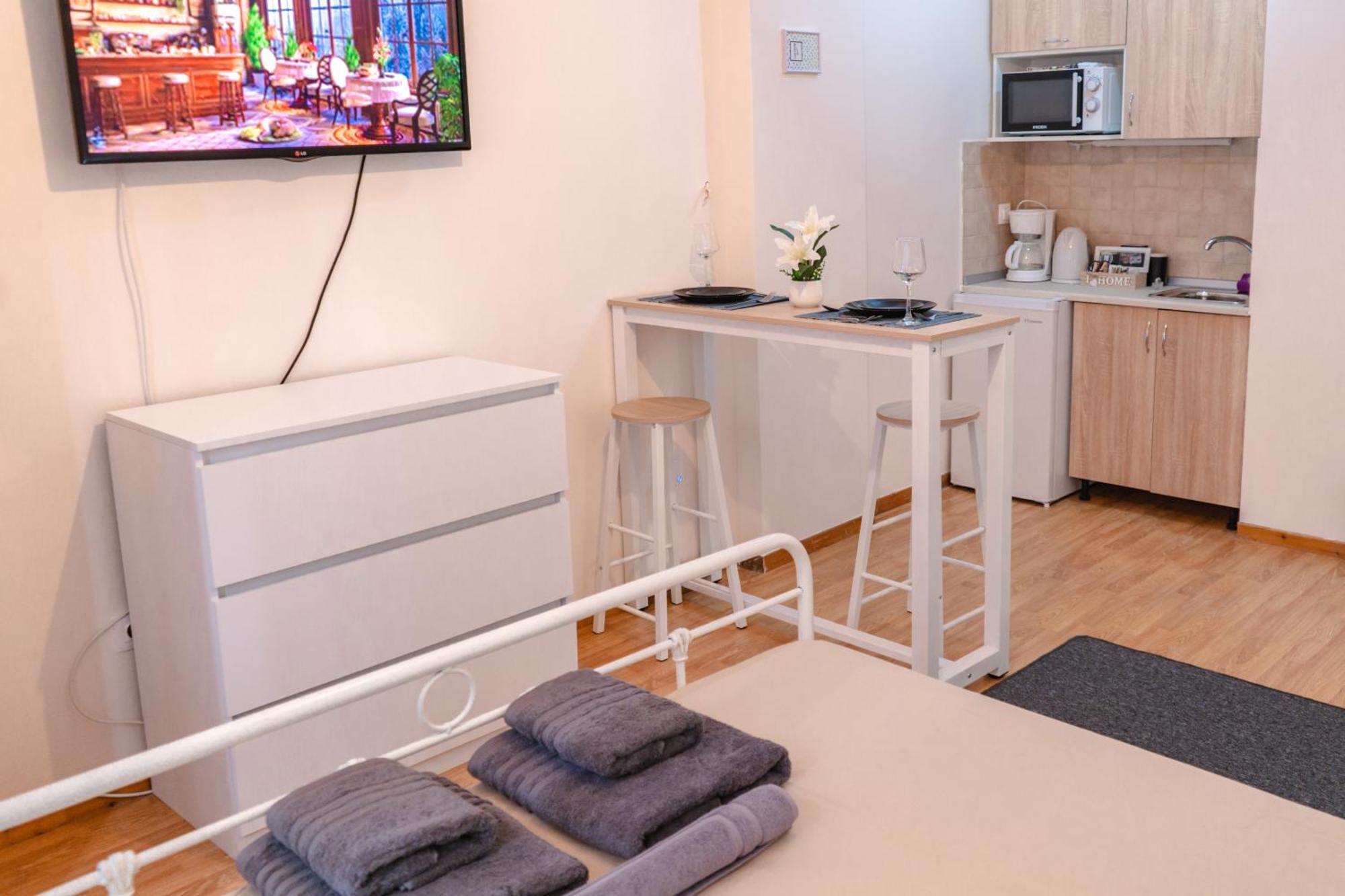 Urban Deluxe Apartments Ad เทสซาโลนิกิ ภายนอก รูปภาพ