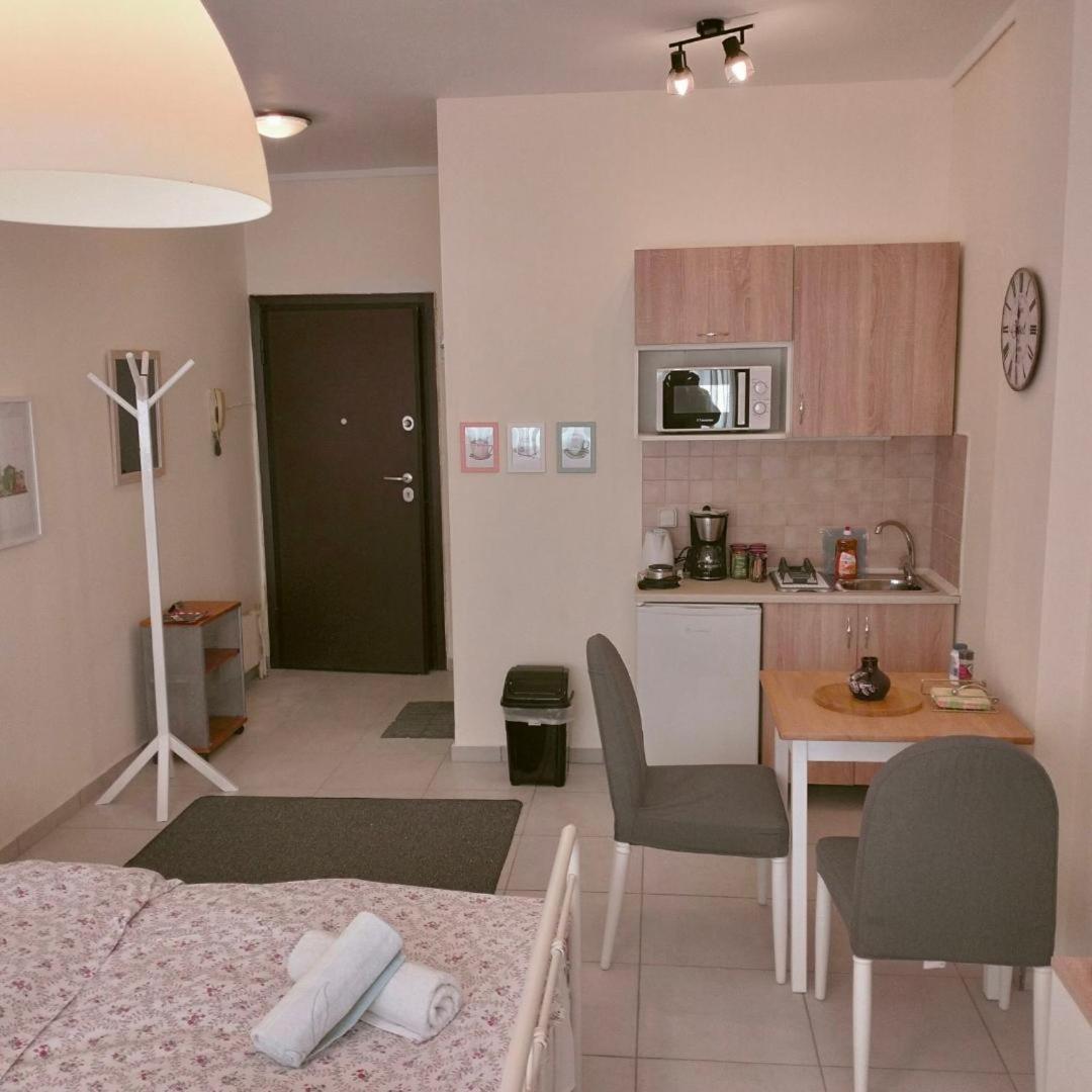 Urban Deluxe Apartments Ad เทสซาโลนิกิ ภายนอก รูปภาพ